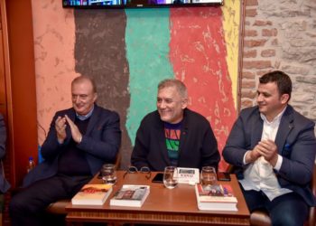 Promovohen në Gjirokastër 3 vepra letrare të Fate Velajt