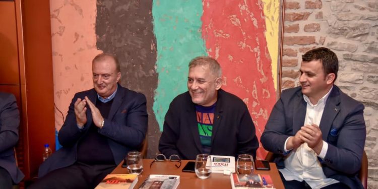 Promovohen në Gjirokastër 3 vepra letrare të Fate Velajt