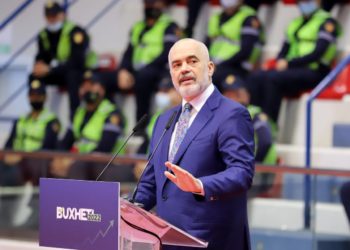 Rama iu shpjegon policëve si do funksionojnë satelitët