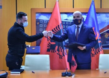 Kontroll mjekësor për policët, Gledis Nano nënshkruan marrëveshjen me laboratorin “Intermedica”