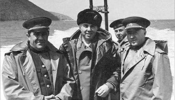 Zbardhet ditari sekret i Enver Hoxhës: Beqiri bredh rrugëve të Romës e Parisit dhe nuk i bëhet vonë, se nënën e tij…