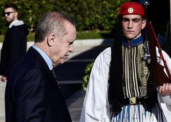 Mediat greke ngrenë alarmin: Erdogan po na kërcënon me refugjatët