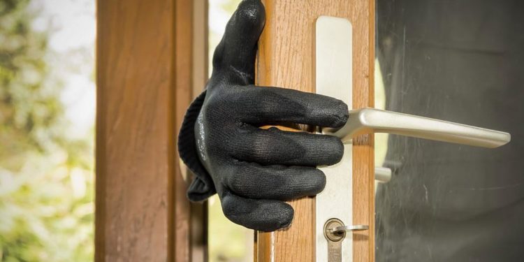 Ishin kthyer në “tmerrin” e banorëve/Policia greke arreston 3 persona, mes tyre 1 shqiptar