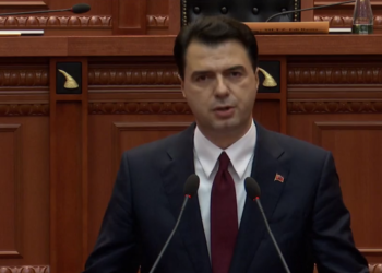 “Paratë shkojnë për oligarkët”, Basha: Rama ka marrë më shumë borxh se gjithë qeveritë pas ’90-tës