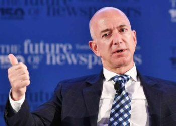 Deklarata befasuese e themeluesit të Amazon: Në të ardhmen, do jetojmë në hapësirë, pushimet do t’i bëjmë në Tokë