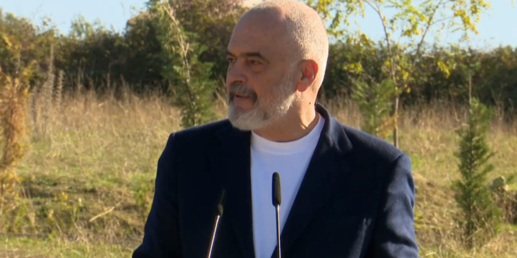 Rama ironizon kritikët e qeverisë: Ata që komentojnë në ‘FB’ se bujqësia ka marrë fund, i them jeni ‘out’