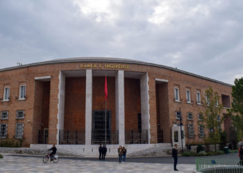 Banka e Shqipërisë paralajmëron: Çmimet do të vijojnë të rriten