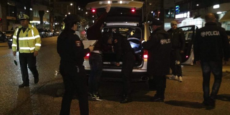 Sarandë/Operacion policor në Bistricë, shoqërohen 3 persona