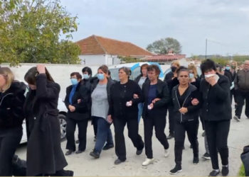 Lot dhe britma, i jepet lamtumira e fundit Mateos 8-vjeçar në Fier