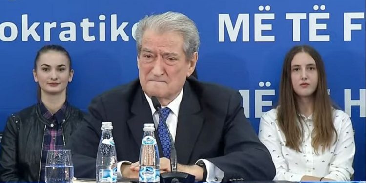 Berisha thirrje Bashës nga Saranda: O peng-kryetar shko kontrolloji firmat për Kuvendin