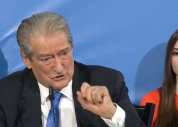 Berisha: Beqir Balluku nuk vodhi as 1/10 krahasuar me mbesën e tij