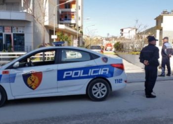 Tjetërsonte pronat në Dhërmi, arrestohet topografi i Bashkisë Himarë