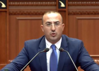 Deputeti i Lushnjes: Prezantuat buxhetin e bujqësisë sikur keni ngrenë gazetën “Zëri i Popullit”, nuk mundet që drejtuesit e lindur në Bllok të marrin vendime për bujqërit