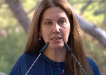 Mirela Kumbaro: S’ngrihet flamuri i kombit, pa atë të pastërtisë