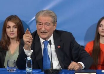 Berisha del “bllof” përsëri, asnjë padi e pranuar në Paris