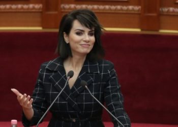 Grida Duma: Kur e çoj në mendje cilin tipar fizik mund t’i bësh Ramës 5 me 5 e kam të vështirë të mos qeshësh