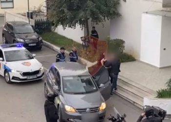 U arrestua duke bërë palestër, kush ishte grabitësi i dënuar në Sarandë për disa ngjarje