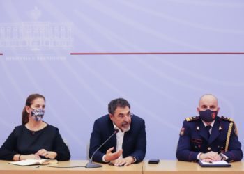 Çuçi e Kumbaro mbledhin drejtuesit e Policisë: Ndëshkim të ashpër për autorët e krimeve mjedisore. Moratoriumi i pyjeve dhe gjuetisë janë ende në fuqi