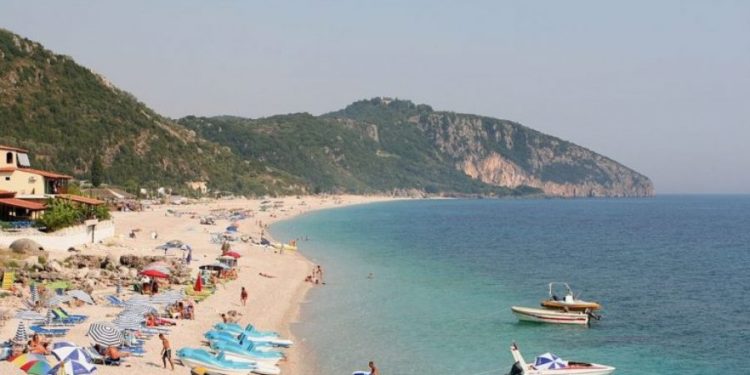 Dosjet e falsifikuara të pronave në Dhërmi, arrestohet inxhinieri i Bashkisë Himarë