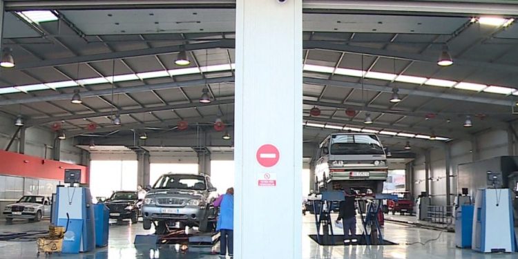 Kujdes! Në janar bashkë me koaludimin do kontrollohet edhe kilometrazhi i makinave…