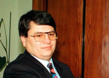 Nga kryebashkiak i Gjirokastrës në Kryeministër i Shqipërisë/ Dokumentari për Bashkim Finon, njeriu i pajtimit (VIDEO)