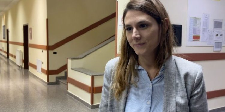 Ministrja për fëmijët “gjen kohë” për Mateon: Të rreh zemra kur flet për ngjarje të rënda