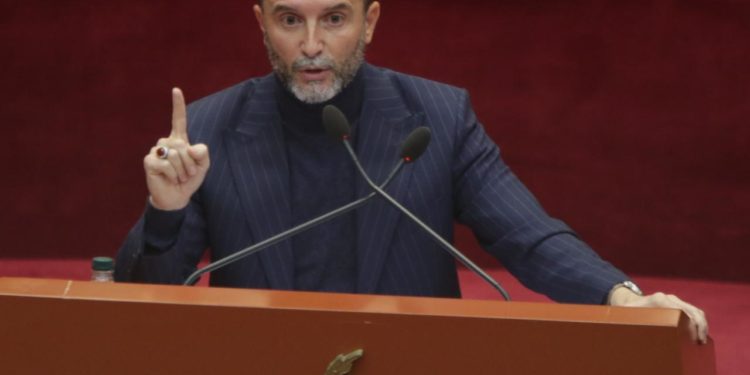 Braçe thirrje Greqisë: Të njihen sigurimet shoqërore për shqiptarët, është çështje drejtësie