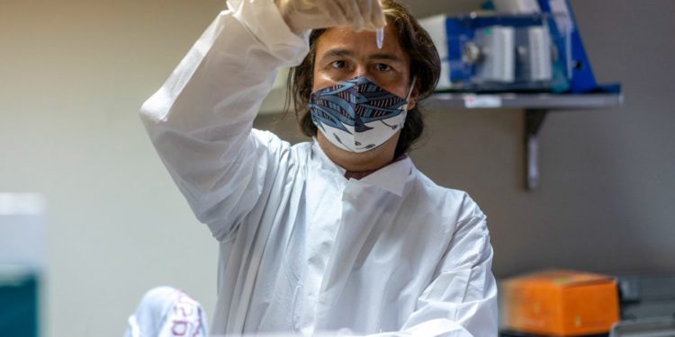 Po vjen varianti i ri, mjeku: Nuk do të ngelet njeri pa u infektuar, keni vetëm një zgjidhje