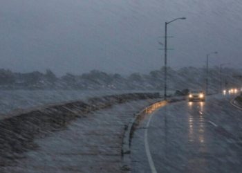 Dimri “mbërthen” rajonin, sot priten shtrëngata