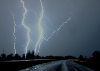 Dimri “mbërthen” rajonin, sot priten shtrëngata