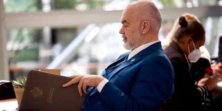 Edi Rama flet për gazetën greke: Nga miqësia me Erdogan, tek tensionet në Ballkan dhe konflikti për detin