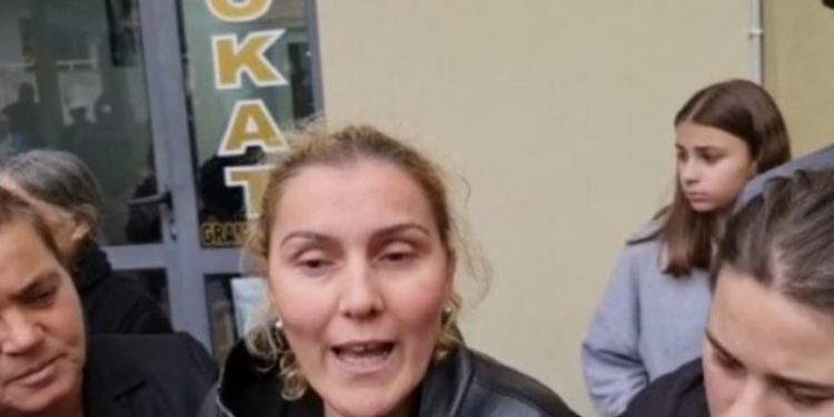 Kush është gruaja misterioze e dyshuar si bashkëpunëtore? Nëna e Mateos denoncim në polici: Dha të njëjtat deklarata si vrasësi