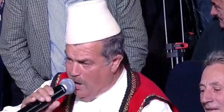 Demokrati i kërkon Berishës ta çojë në emisionin e Arjan Çanit: O Berishë o hero, gjithë Shqipëria ty të do