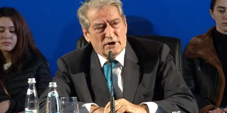 Berisha fton Ramën në debat televiziv: Dua të të numëroj të gjitha krimet dhe mëkatet, pastaj mbathja në Beograd