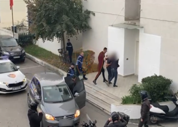 I dënuar nga Gjykata e Sarandës, kapet në Tiranë grabitësi i shumëkërkuar