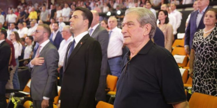 11-ta dhe 18-a: përballja e Berishës me Bashën, përtej zhurmës