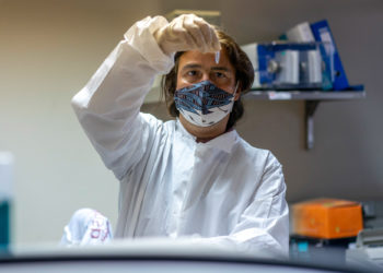 Mbërrin në Greqi ‘Omicron’, varianti i ri i Covid