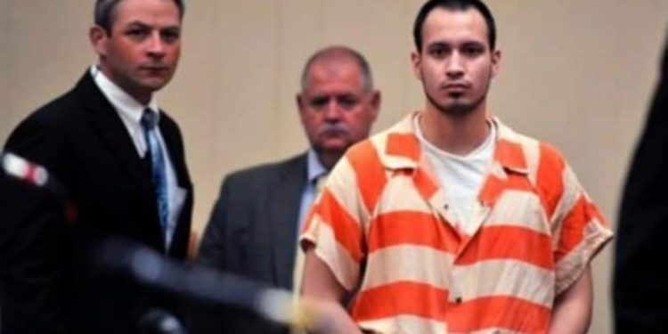 “Faleminderit mama, që më dhe jetën dhe që më ndihmove ta humbas. Djali yt kriminel”, letra e djalit që po trondit botën