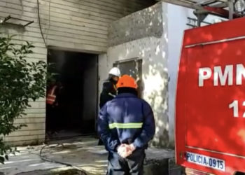Gjirokastër/“18 shtatori” mbetet pa drita, përfshihet nga flakët kabina elektrike