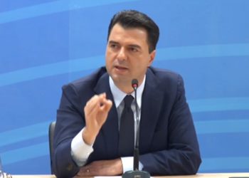 Basha për Berishën: Nuk jam më fëmijë t’i shkoj nga pas si dikur kur isha 17-vjeç