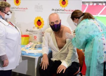 Kryeministri Rama merr sot dozën e tretë të vaksinës anti-Covid