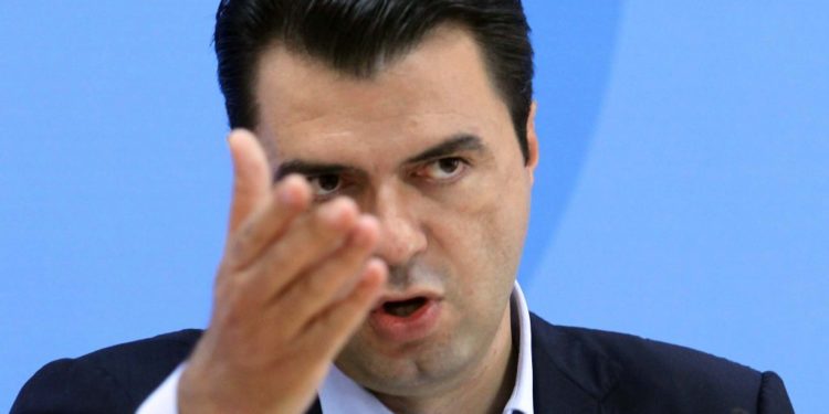 Basha: Asnjë trillim dhe mashtrim nuk i’a zgjidh hallin Sali Berishës, beteja e tij është për interesa personale