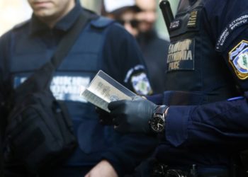 Dosja me 8 mijë faqe, zbardhen të tjera përgjime: Si lëshoheshin pasaportat greke për kriminelët shqiptarë në Greqi