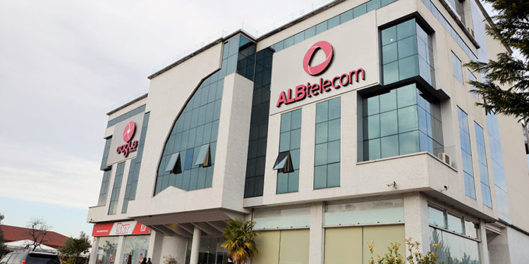 Turqit largohen nga Shqipëria, shitet kompania ‘Albtelecom’
