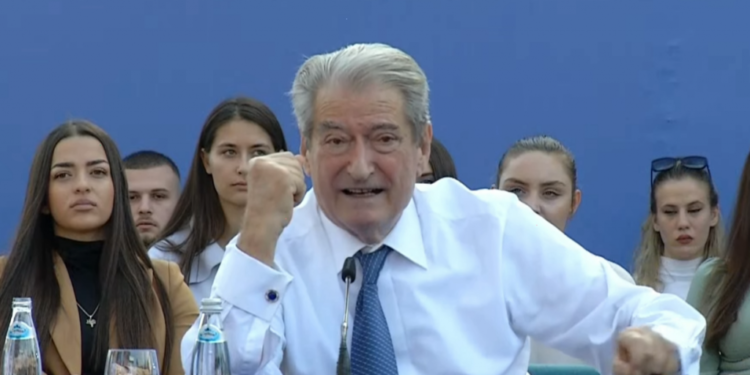 Berisha thirrje Bashës nga vendlindja e tij: Futu në qeveri bashkë me Ramën, do t’ju përmbysim të dyve
