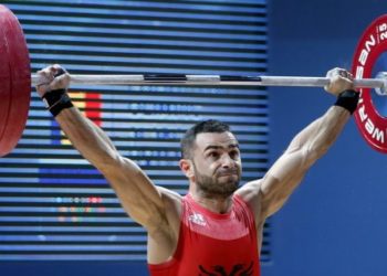 Briken Calja shpallet kampion bote në peshëngritje