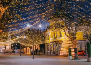 Korça dhe Dubai, destinacionet më të kërkuara për festat nga shqiptarët