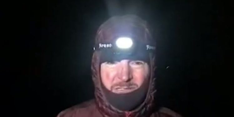 “Mendova se e mbylla me këtë botë”, gazetari Alfred Lela rrëfen tmerrin në malin e Munellës (VIDEO)