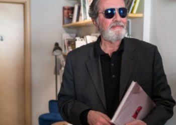 Djali i Enver Hoxhës zbulon bisedën për përgjimet: Dëgjonin dhe porositë e gruas si t’ja blejë të brendshmet