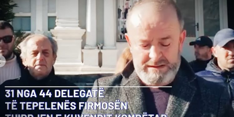 78 delegatë të PD në Tepelenë e Memaliaj i bashkohen Berishës (VIDEO)